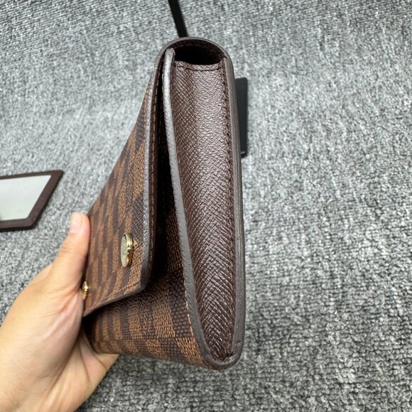 Louis Vuitton Leather Wallet 299-082225 - Picture 6 of 13